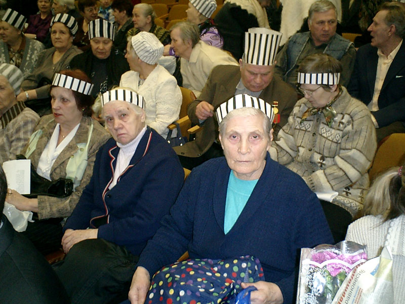 Узники концлагерей